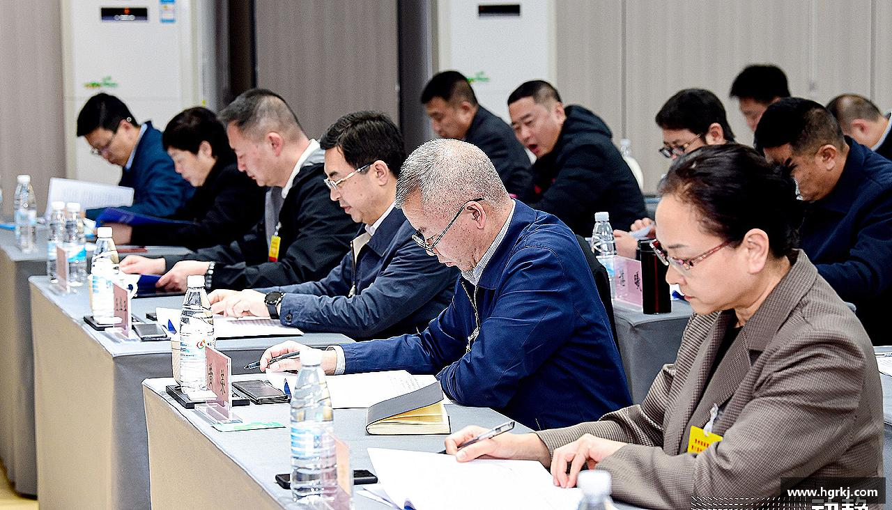 用汗水浇灌梦想的花朵！